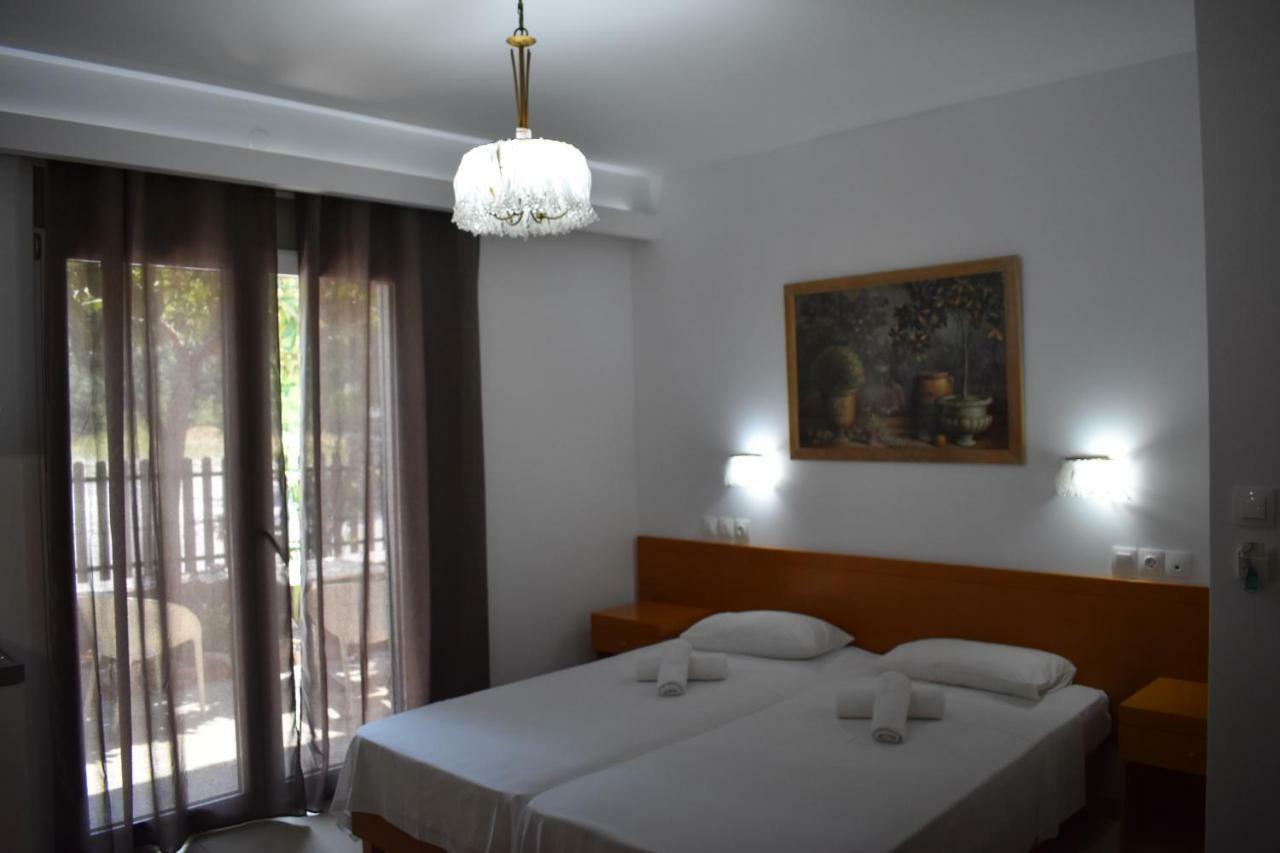 Hotel Ritsa Kamena Vourla Ngoại thất bức ảnh
